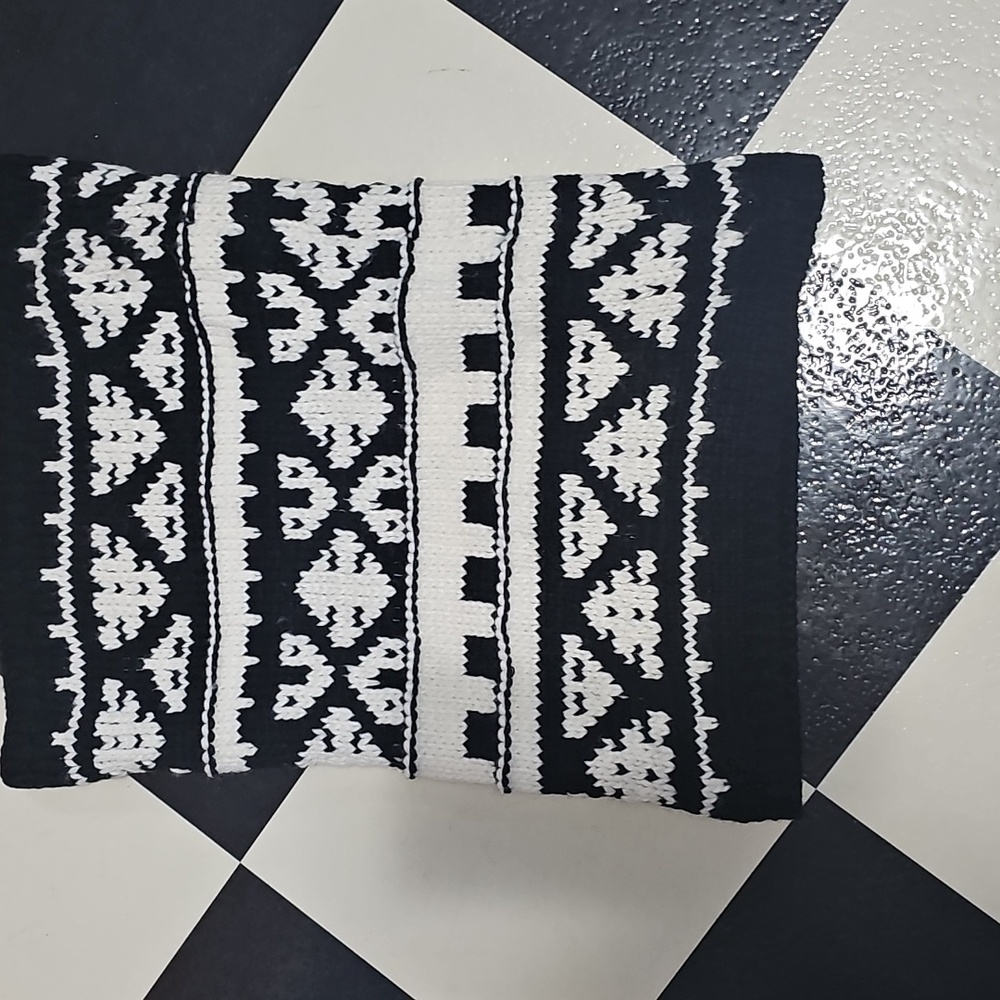 GAP Monochrome Knit Circle Scarf Black White One Size Winter